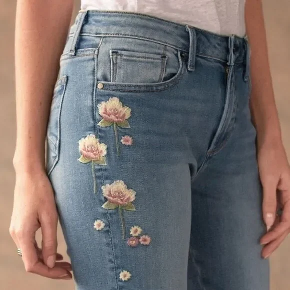 Driftwood Regular Wash Jackie Floral Embroidered High Rise Jeans Size 32 - Picture 12 of 13